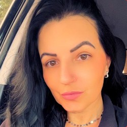 Josiane Cação Cruz Rosa